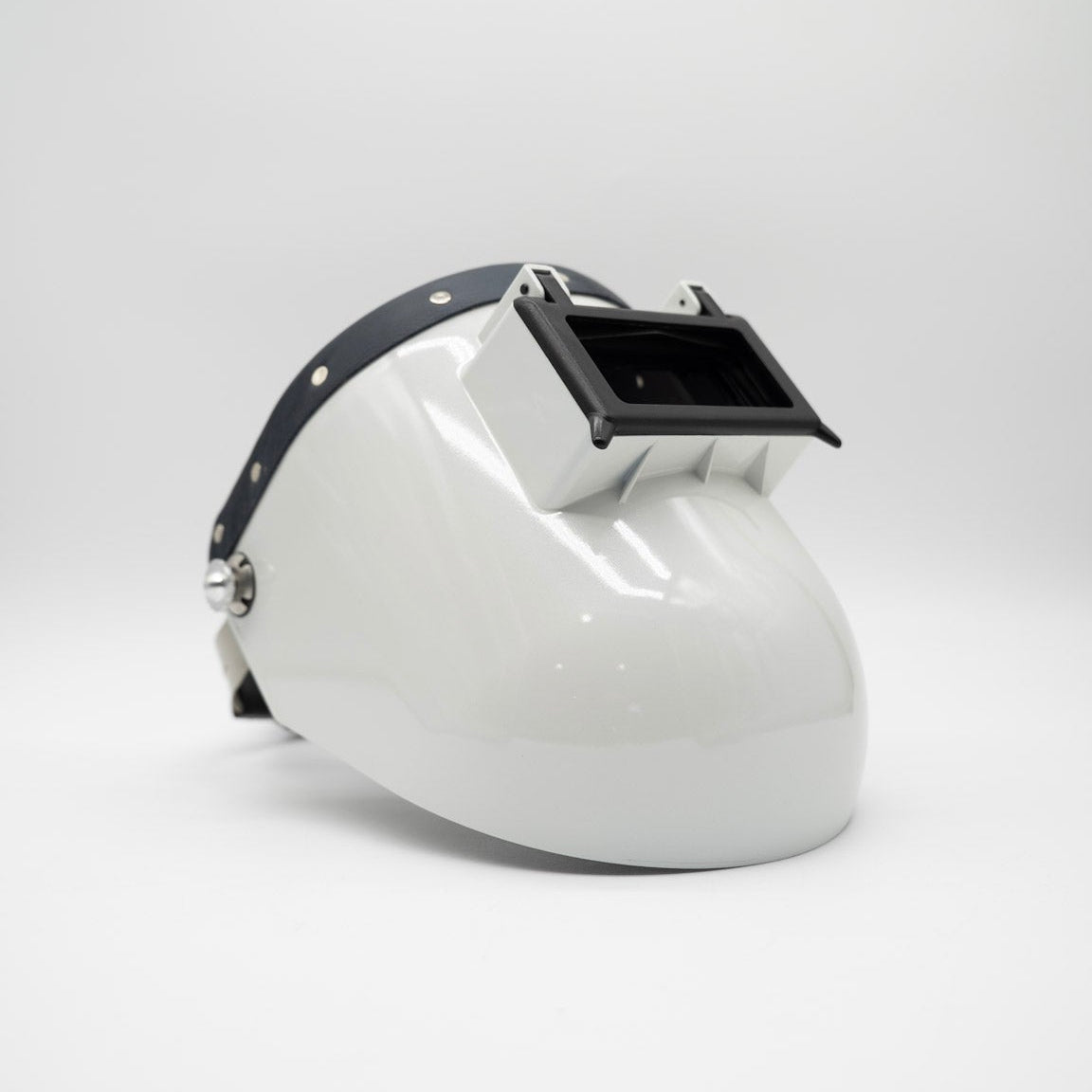 Tiger Scoop - White On Navy Leather