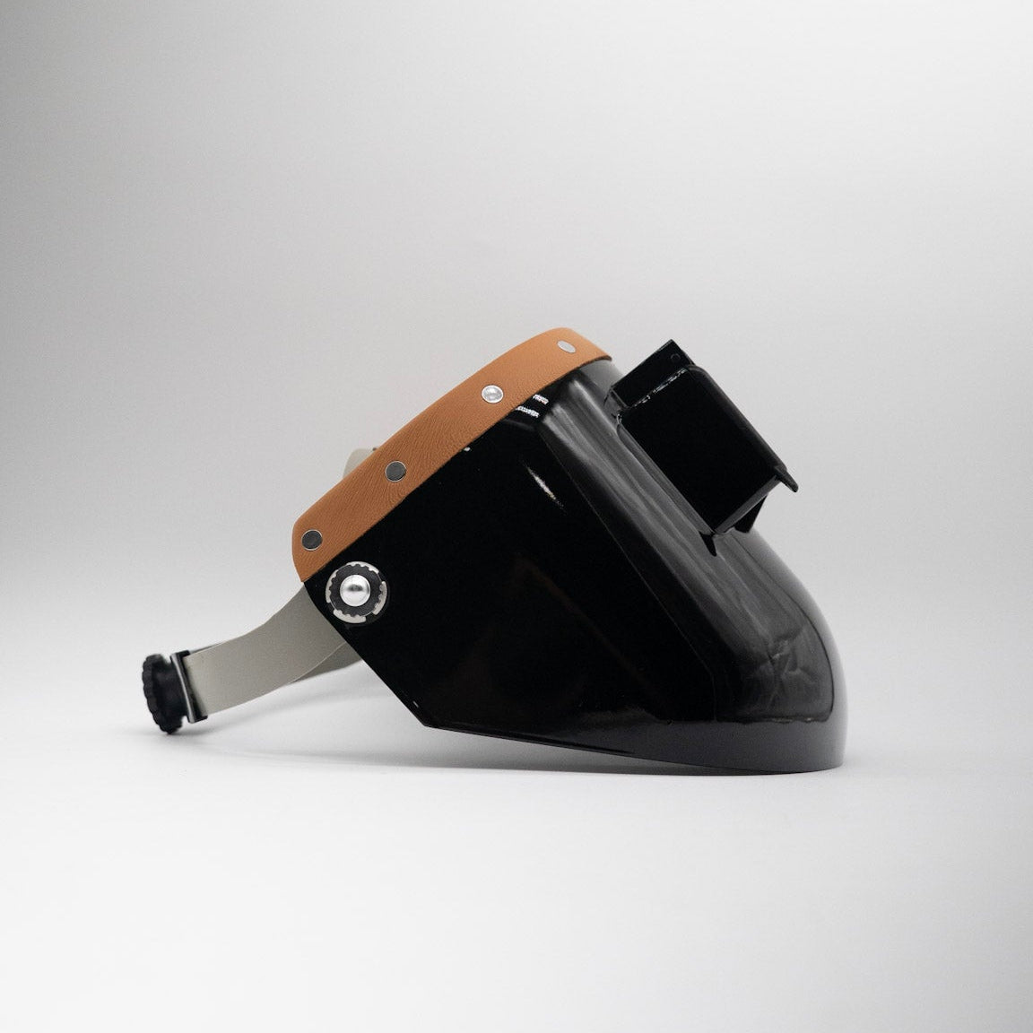 Tiger Scoop - Black On Tan Leather